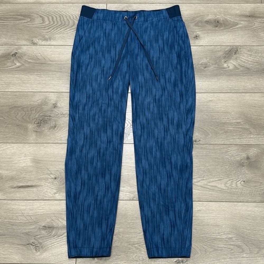 Athleta Stride Midtown Blue Print Crop Ankle Pants Size 6‎